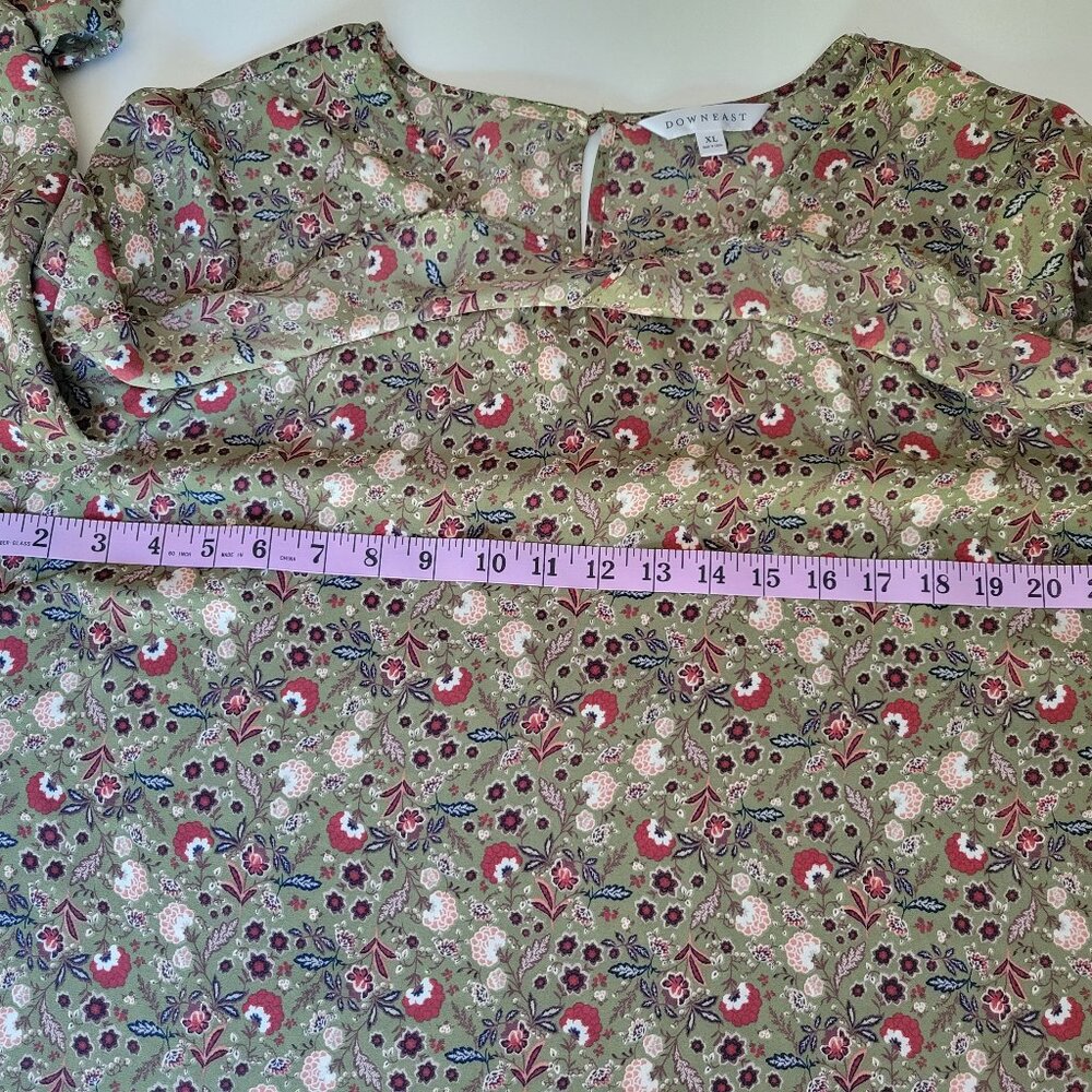 DOWNEAST floral light weight blouse that is x-large and sage green back-ground. - Picture 3 of 4